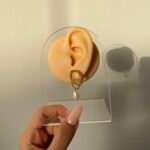 Pearl earring - Image 2