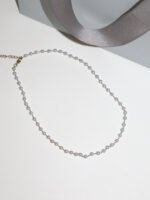 Mini pearl choker